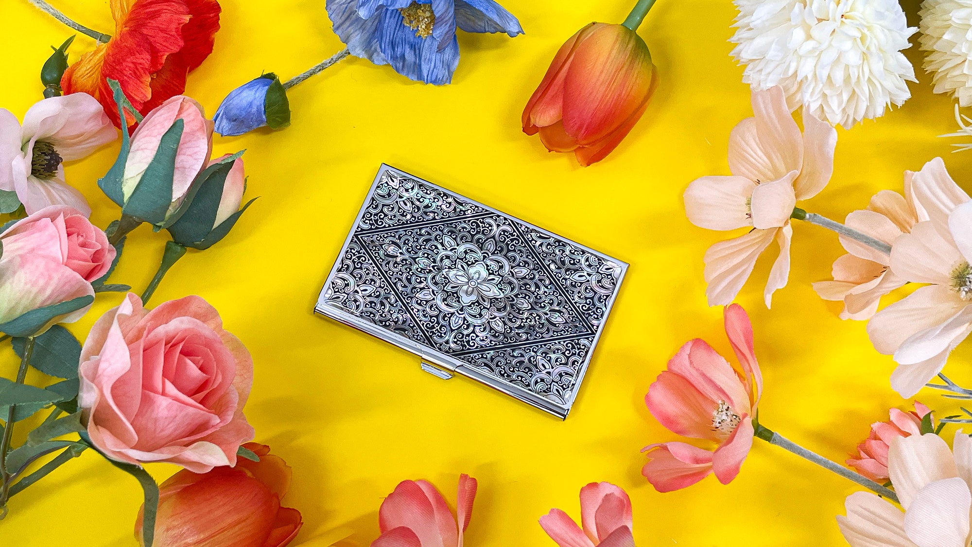 Diamond Arabesque Card Case - Nacreh